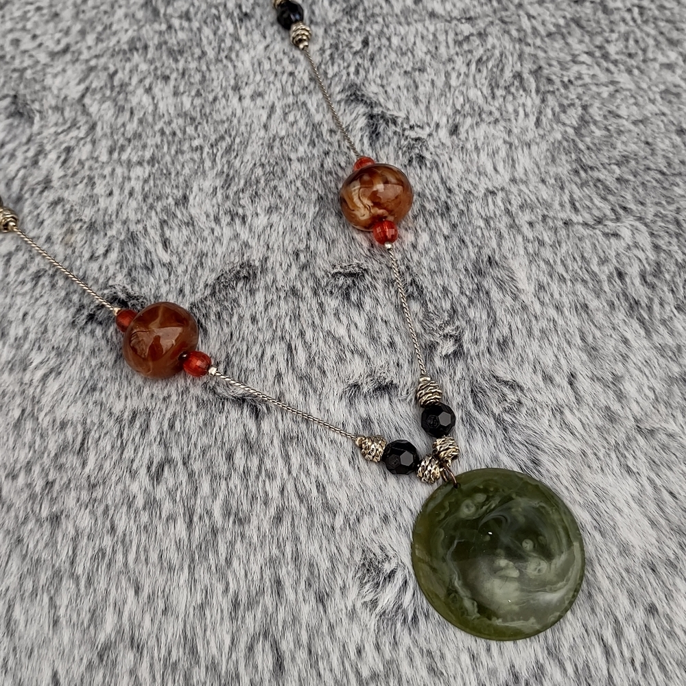 Floating‎ Resin Bead Necklace with Circular Pendant